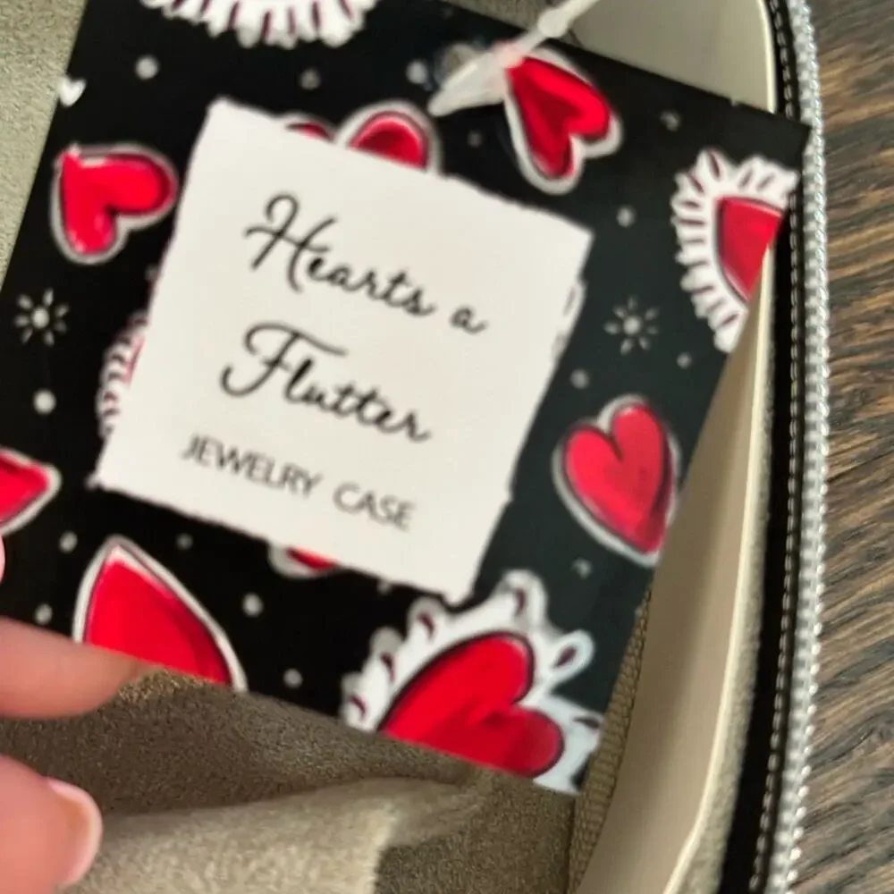 Brighton Hearts A Flutter Travel Jewelry Case NWT - Picture 7 of 8